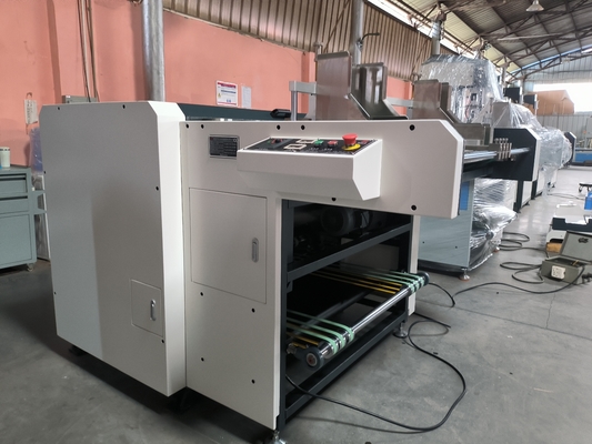 La machine automatique de rainure en V est la solution ultime pour une rainure de carton efficace dans la fabrication de boîtes rigides.
