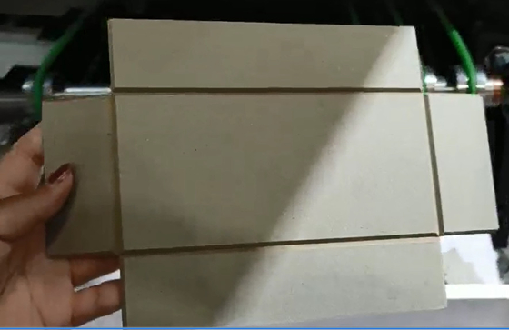La machine automatique de rainure en V est la solution ultime pour une rainure de carton efficace dans la fabrication de boîtes rigides.