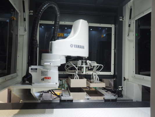 Machine rigide de fabrication de cartons d'emballage intelligent automatique pour l'emballage de boîte en carton