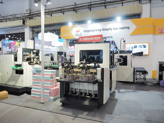 Machine rigide complètement automatique intelligente de fabrication de cartons