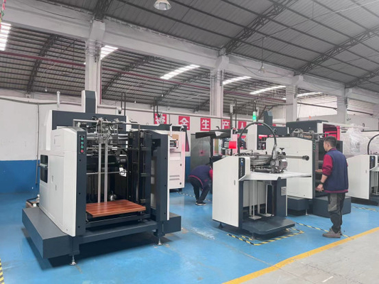Machine rigide électrique de fabrication de cartons avec la double section de Foming, poids adapté aux besoins du client
