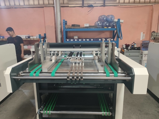 La machine automatique de rainure en V est la solution ultime pour une rainure de carton efficace dans la fabrication de boîtes rigides.