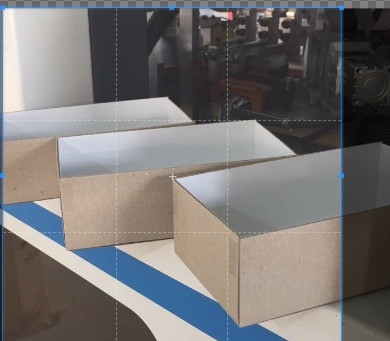La machine automatique de rainure en V est la solution ultime pour une rainure de carton efficace dans la fabrication de boîtes rigides.