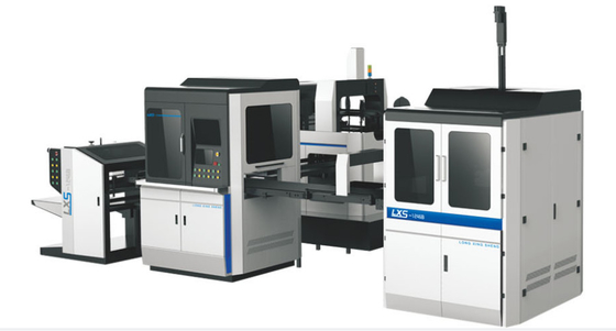 Machine automatique de fabrication de boîtes rigides pour les boîtes à charnière