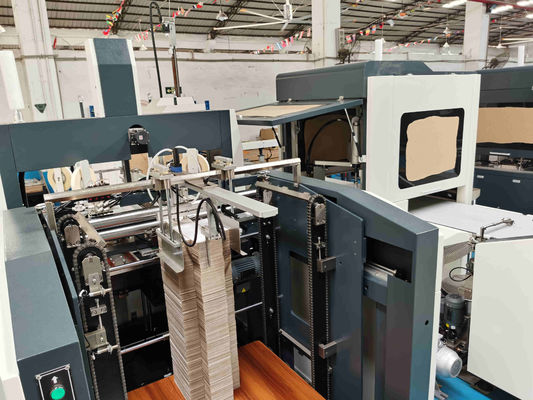 Boîtes d'écharpe faisant la machine et la machine de boîte en carton avec la vitesse 25pcs/Min And Visual Positionin System