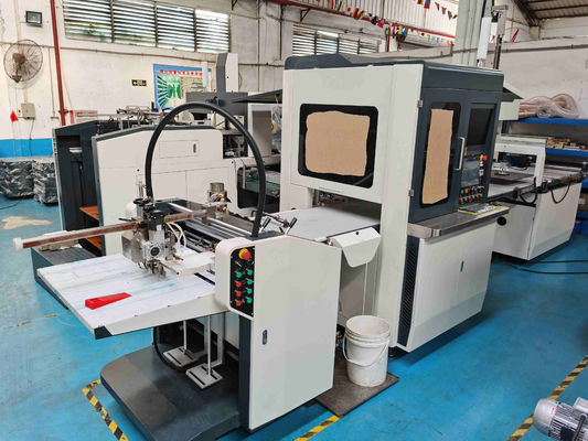 Machine 580mm rigide de fabrication de cartons des sous-vêtements 100mm d'Earing pour l'emballage