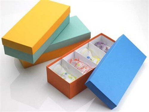 Boîte rigide automatique d'emballage de produit de soins de santé d'équipement de fabrication de cartons et boîte de boutique