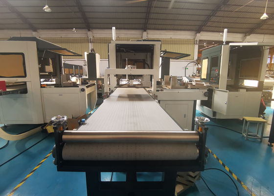 Couvercles distincts empaquetant la machine de fabrication de cartons avec la vitesse 15-35pcs par minute et pour la fabrication de cartons rigide