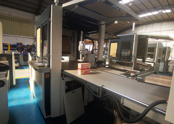 Machine de collage de papier automatique pour la boîte intérieure plaçant et être une de l'étape pour la fabrication de cartons rigide