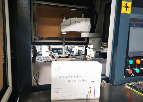 Boîte à extrémité élevé de parfum de LS-450plus collant et plaçant la machine pour la boîte rigide