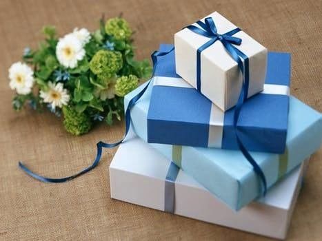 Le collage du boîte-cadeau accule la machine avec la vitesse 70pcs par minute pour la machine de fabrication de cartons de carton
