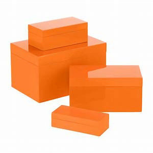Coin de papier de boîte de parfum collant la machine pour pneumatique de boîte d'habillement conduit