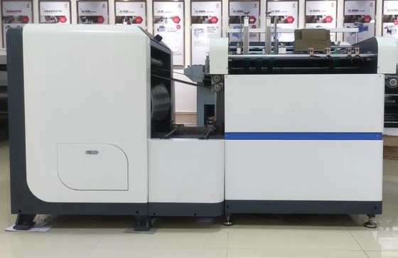 La machine automatique de coupeur de cannelure de V, cartonnent les forces de défense principale de papier cannelant la machine