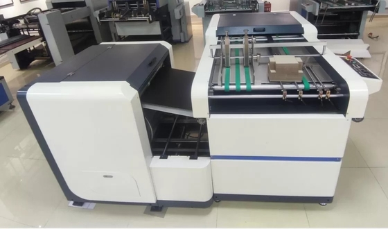 La machine automatique de coupeur de cannelure de V, cartonnent les forces de défense principale de papier cannelant la machine