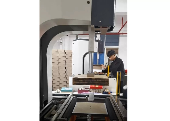 La machine de 3.2KW 8mins ajustent la machine d'emballage de boîte