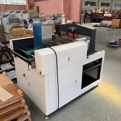 Coin de boîte à confiserie de contrôle de PLC collant la machine 75pcs/min