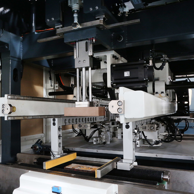 Machine douce rigide pneumatique 15 de fabrication de cartons - 40pcs/min